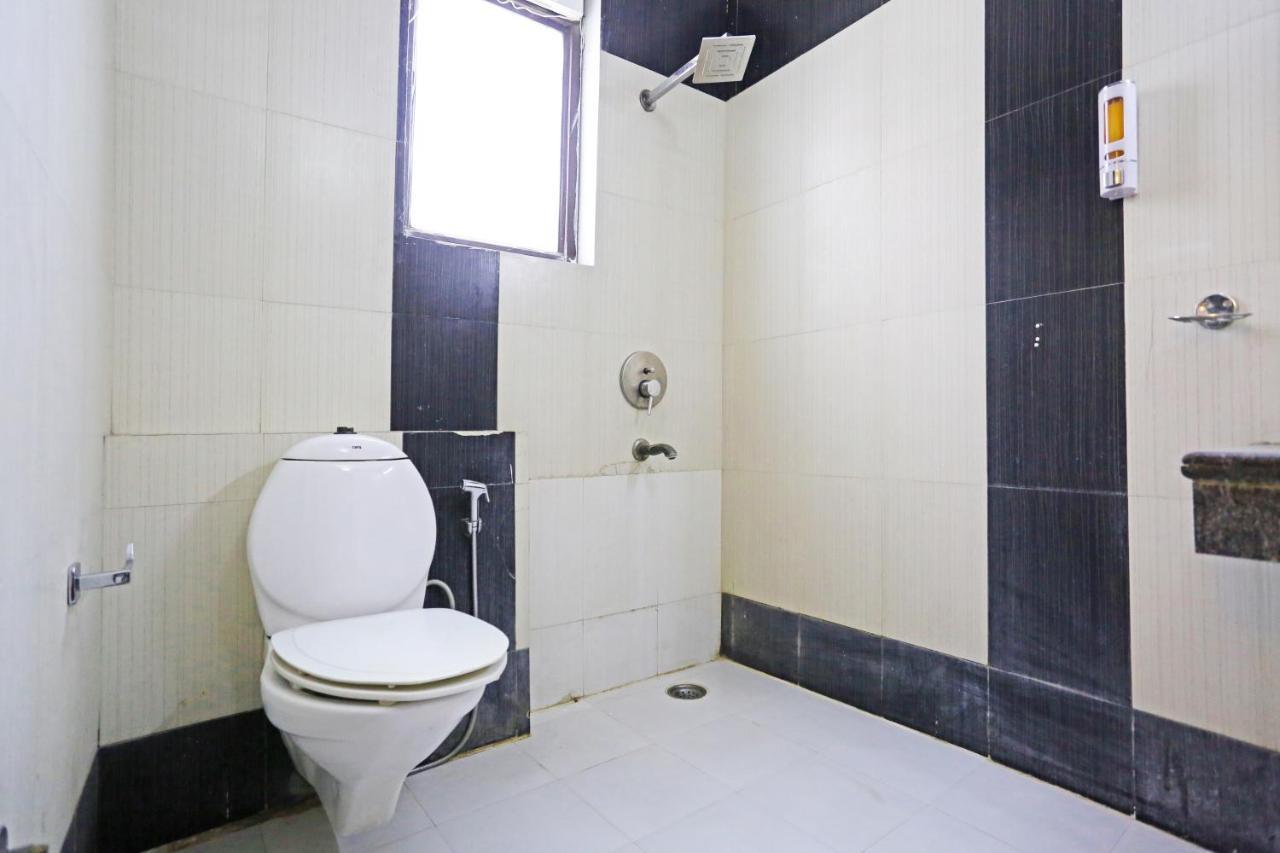 Hotel Ambrosia - A Boutique Hotel Yeni Delhi Dış mekan fotoğraf