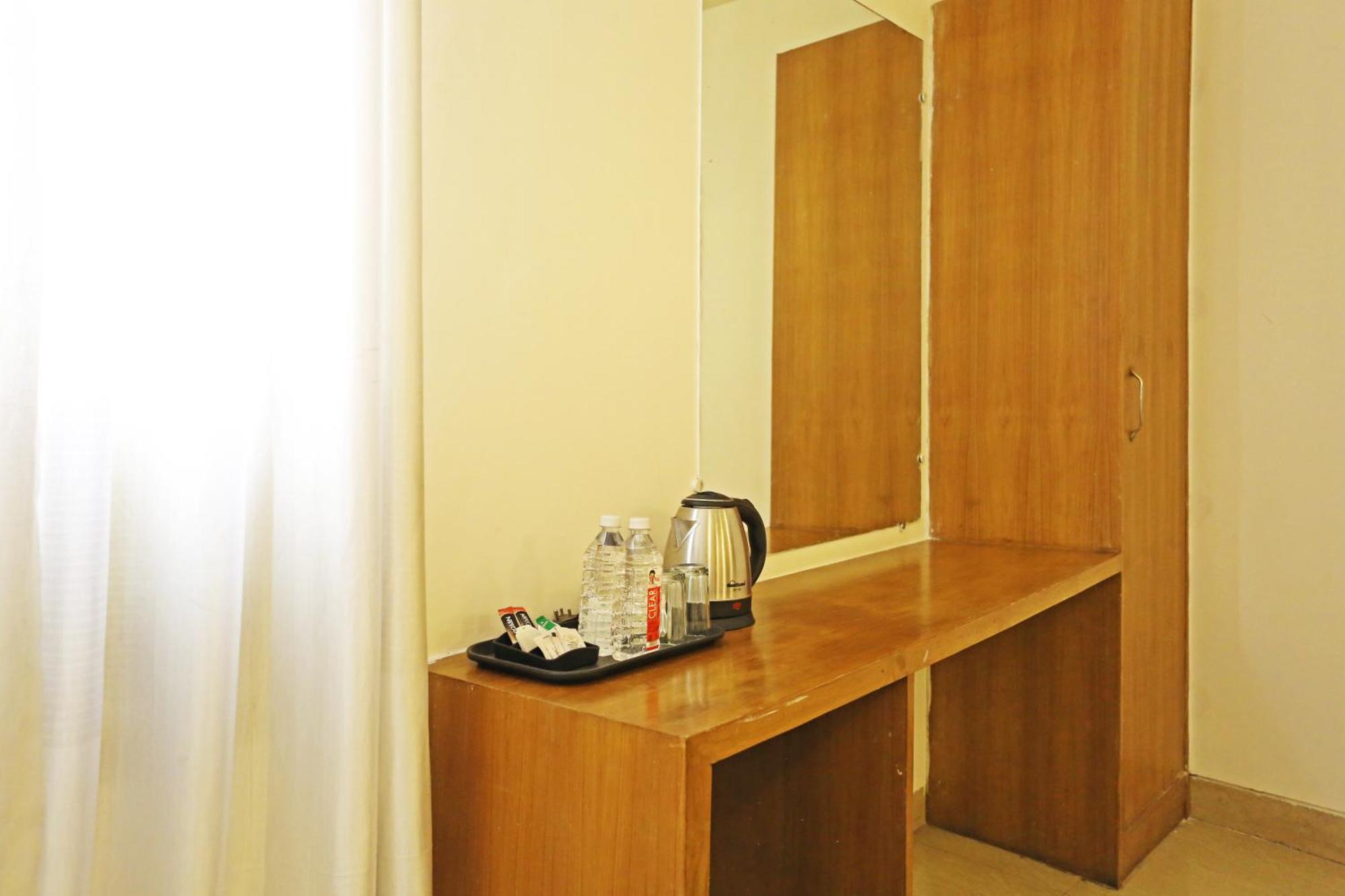 Hotel Ambrosia - A Boutique Hotel Yeni Delhi Dış mekan fotoğraf