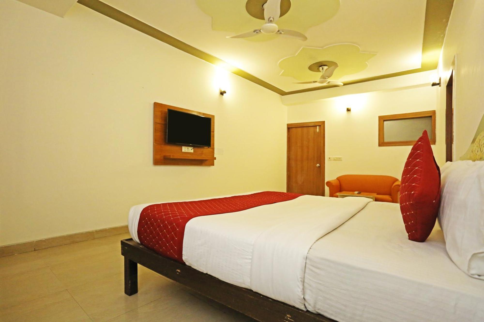 Hotel Ambrosia - A Boutique Hotel Yeni Delhi Dış mekan fotoğraf