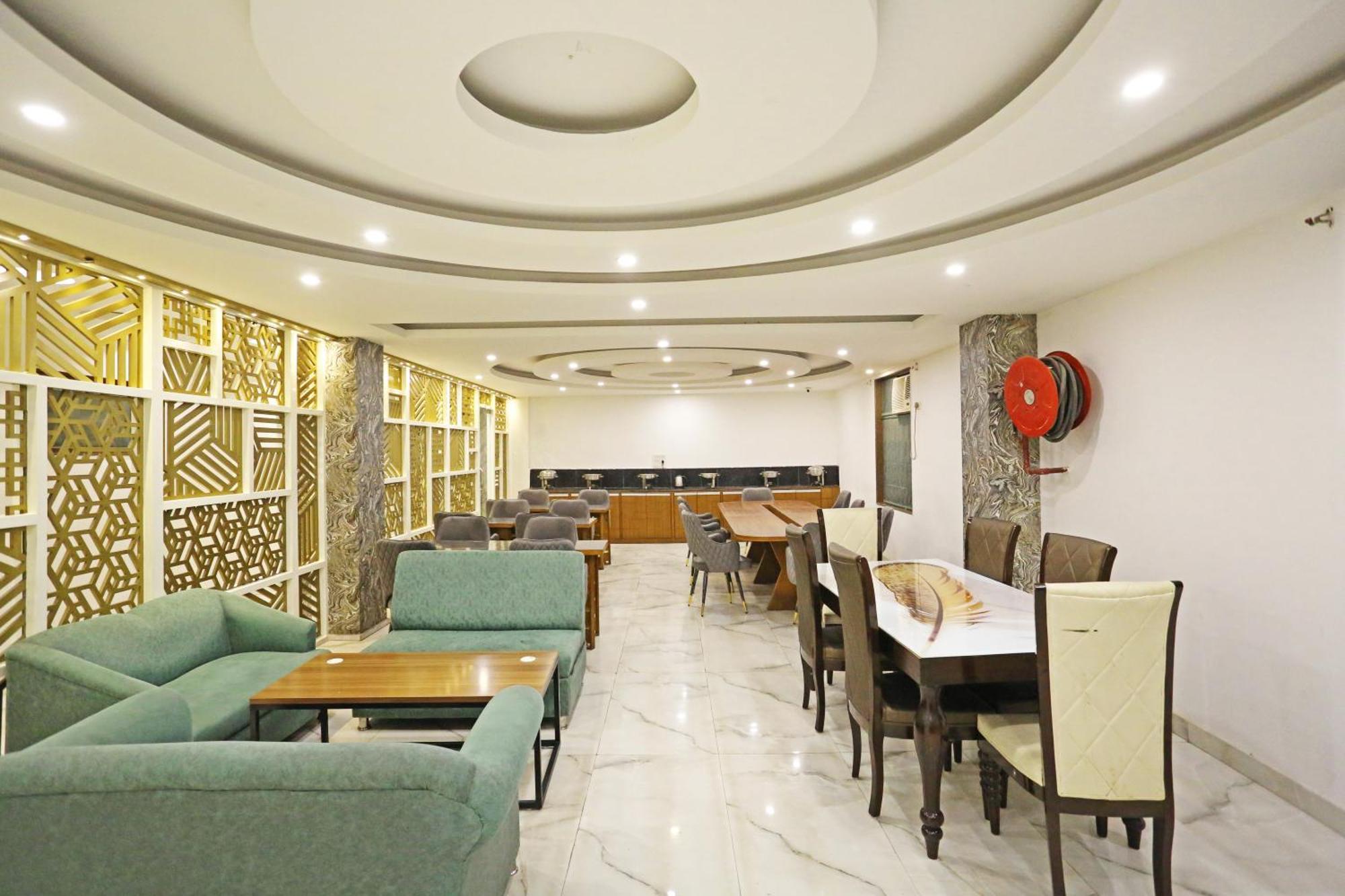 Hotel Ambrosia - A Boutique Hotel Yeni Delhi Dış mekan fotoğraf